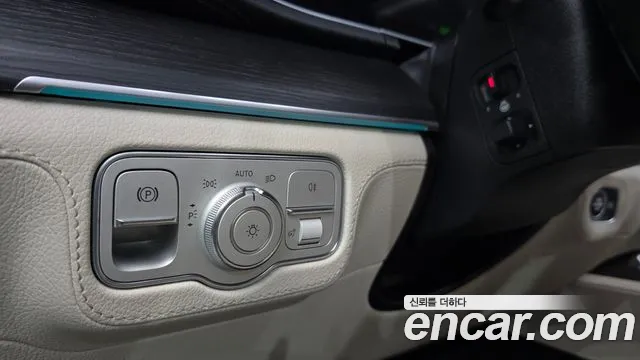 Mercedes-Benz GLE-Class — Фото автомобиля 14
