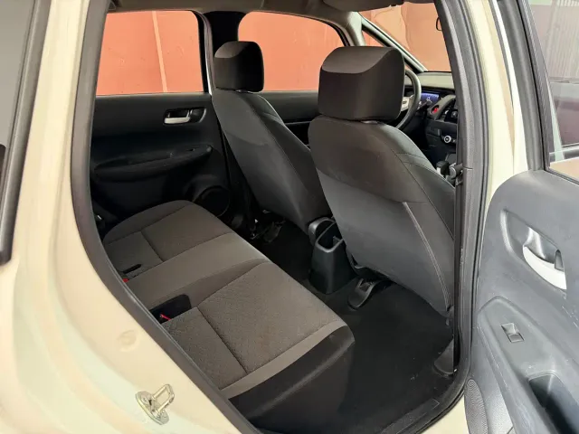 Honda Fit — Фото автомобиля 12