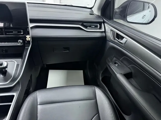 Haval M6 — Фото автомобиля 15