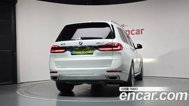 BMW X7 — Фото автомобиля 4