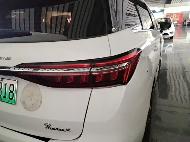 BYD Song MAX — Фото автомобиля 7