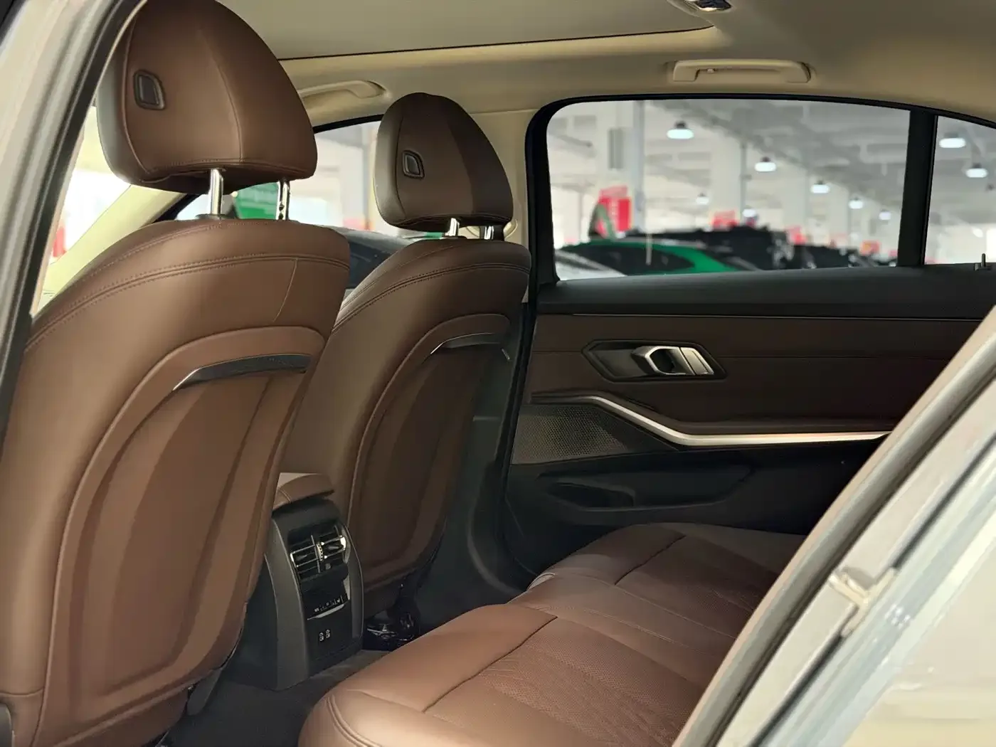 BMW BMW 3 Series 2024 320Li M Sport Package — Фото автомобиля 8