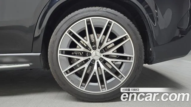 Mercedes-Benz GLE-Class — Фото автомобиля 5