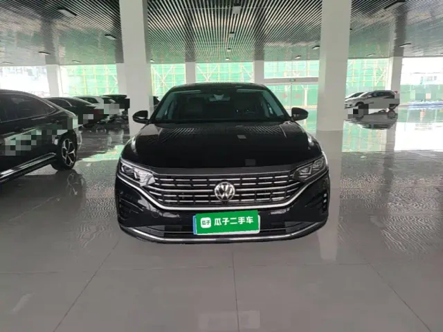 Volkswagen Passat — Фото автомобиля 2