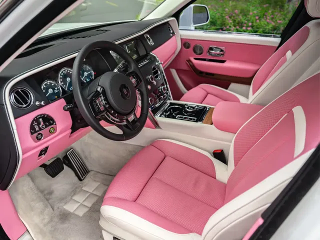 Rolls-Royce Cullinan — Фото автомобиля 12