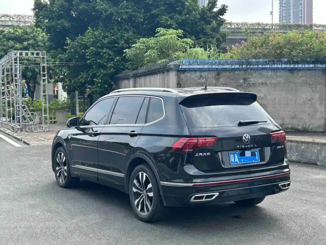 Volkswagen Tiguan L 2024 330TSI Automatic 2WD R-Line Premium Enjoyment Edition — Фото автомобиля 4