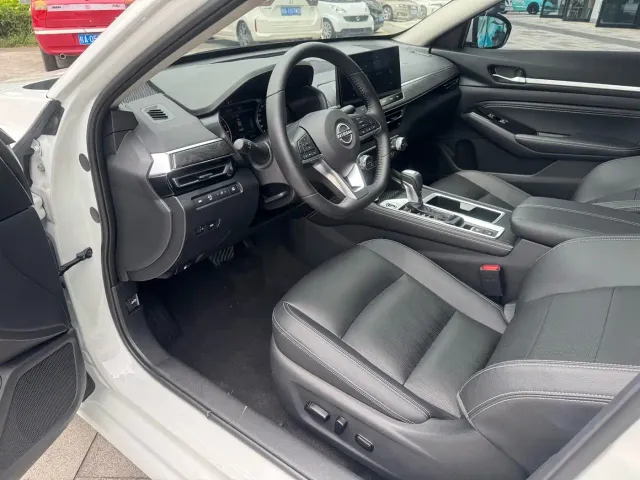 Nissan Teana — Фото автомобиля 19