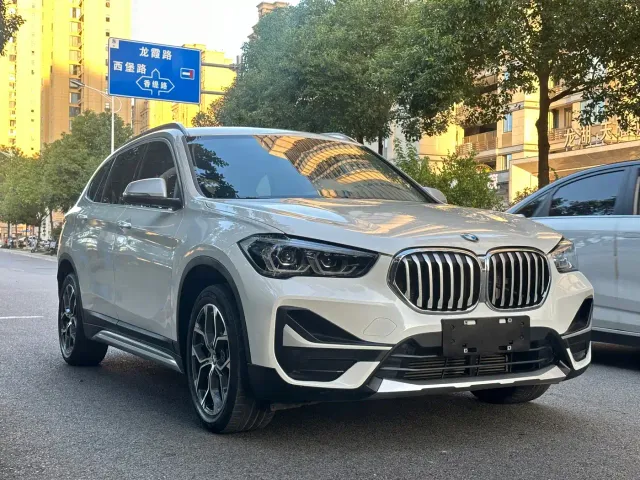 BMW X1 — Фото автомобиля 2