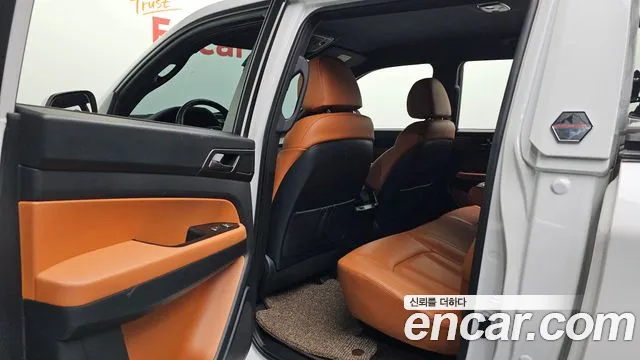 KG_Mobility_Ssangyong Rexton Новый Rexton Sport Khan Дизель 2.2 4WD — Фото автомобиля 11
