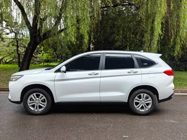 Haval M6 — Фото автомобиля 4