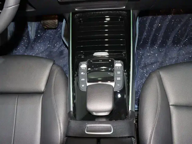 Mercedes-Benz GLB-Class — Фото автомобиля 15