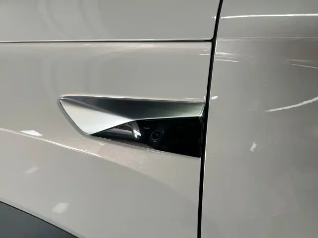 BYD Hai Shi 07 DM-i — Фото автомобиля 11