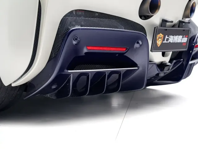 Ferrari SF90 2021 3.9T V8 Spider — Фото автомобиля 13