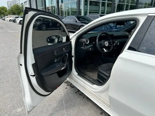 Mercedes-Benz A-Class — Фото автомобиля 11