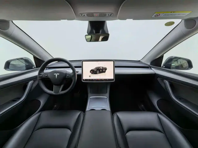 Tesla Model Y — Фото автомобиля 7