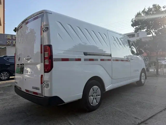Wuling Yangguang — Фото автомобиля 6