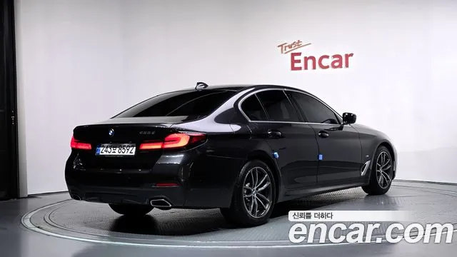 BMW 5 Series G30 — Фото автомобиля 2