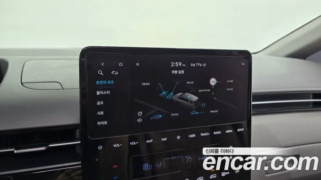 Hyundai Staria Staria 4WD Lounge 9 мест — Фото автомобиля 29