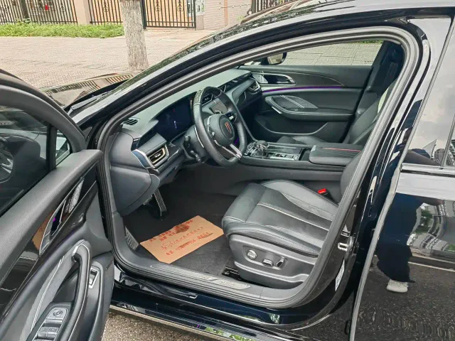 Hongqi H6 — Фото автомобиля 7