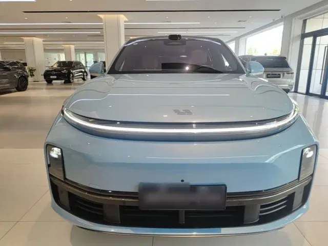 Li Auto L7 — Фото автомобиля 2