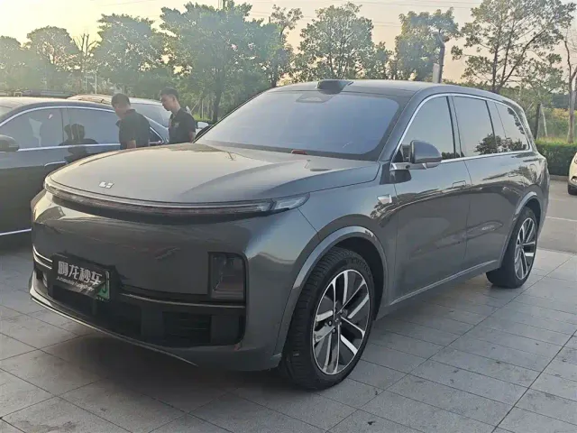 Фотография автомобиля — Li Auto L9