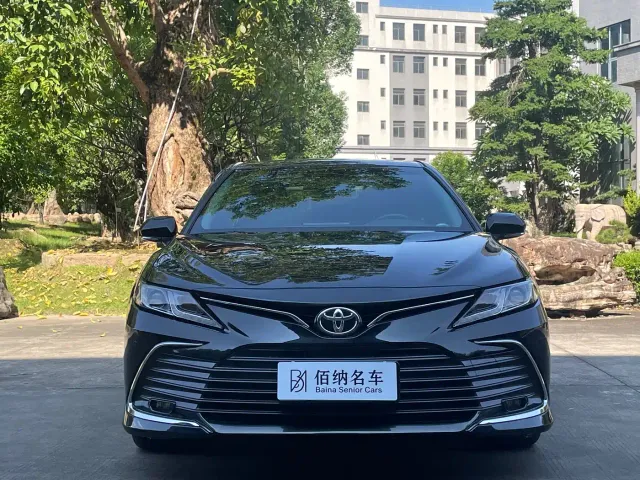 Toyota Camry — Фото автомобиля 3