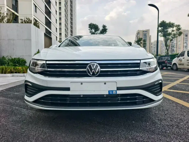 Volkswagen Bora — Фото автомобиля 2