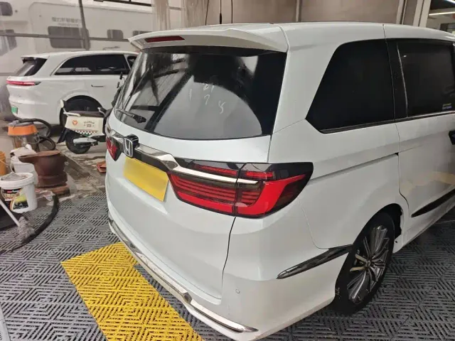 Honda Elysion — Фото автомобиля 11