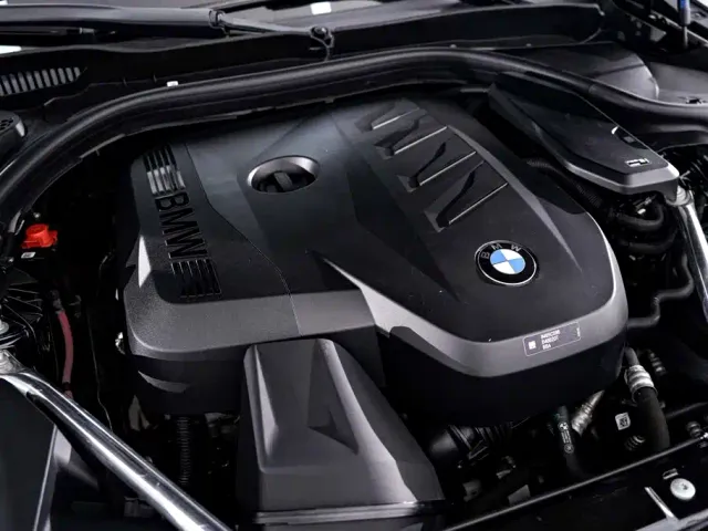 BMW 5 Series — Фото автомобиля 13