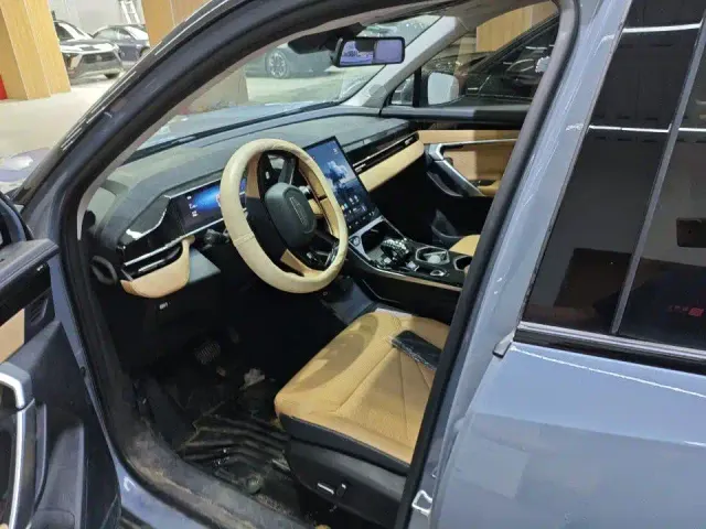 Geely Boyue L — Фото автомобиля 5