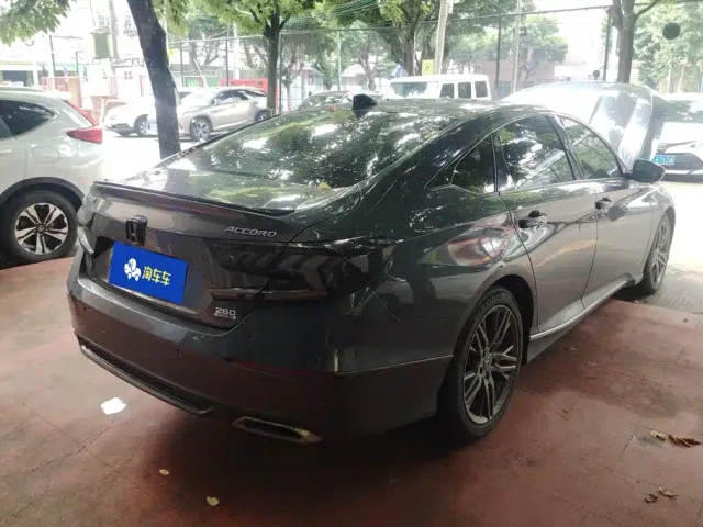 Honda Accord — Фото автомобиля 3