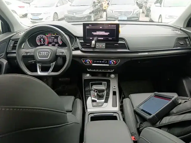 Audi Q5L — Фото автомобиля 9