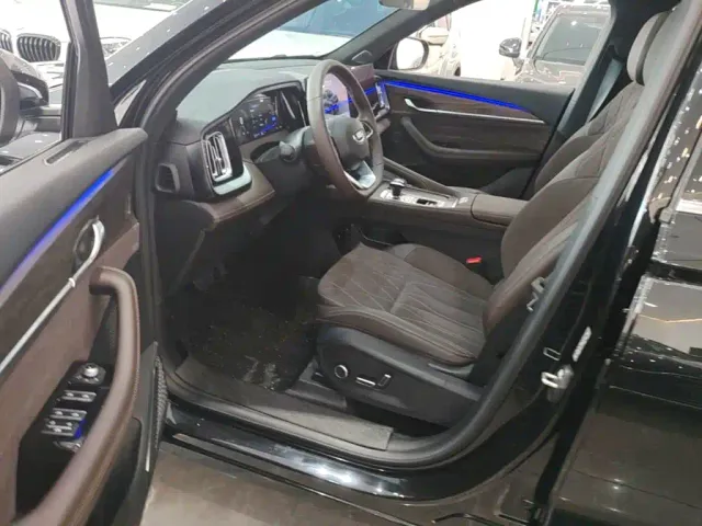 Geely Xingyue L — Фото автомобиля 15