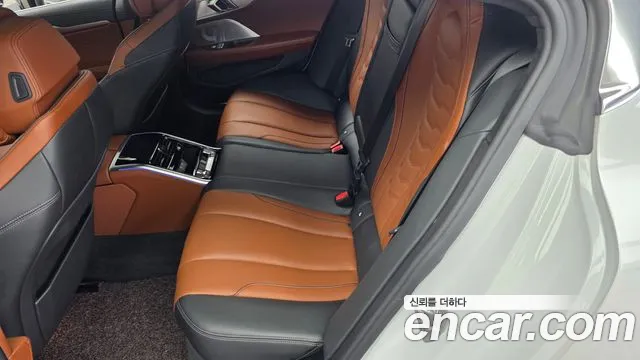 BMW 8-Series — Фото автомобиля 6
