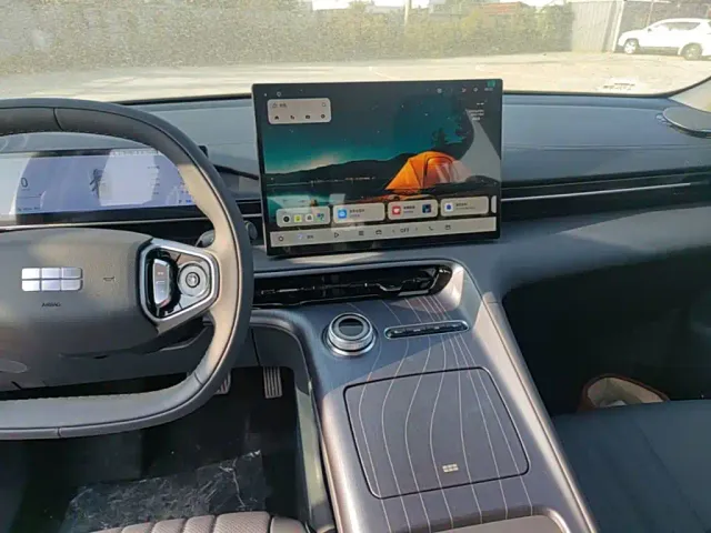 Geely Galaxy E5 — Фото автомобиля 12