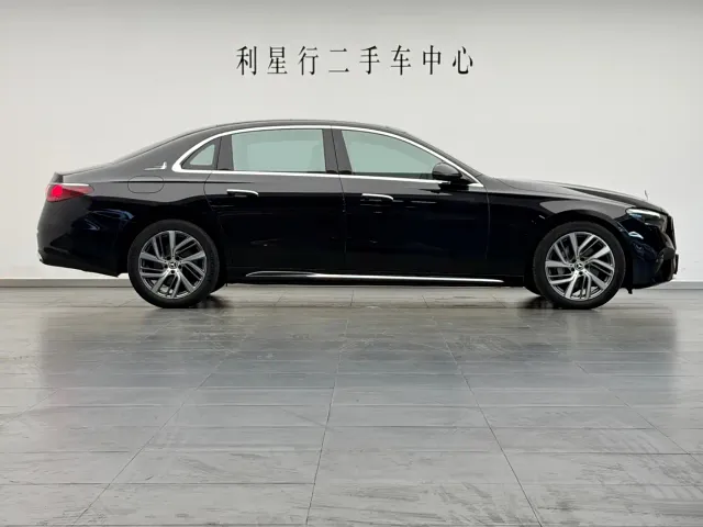 Mercedes-Benz E-Class — Фото автомобиля 7