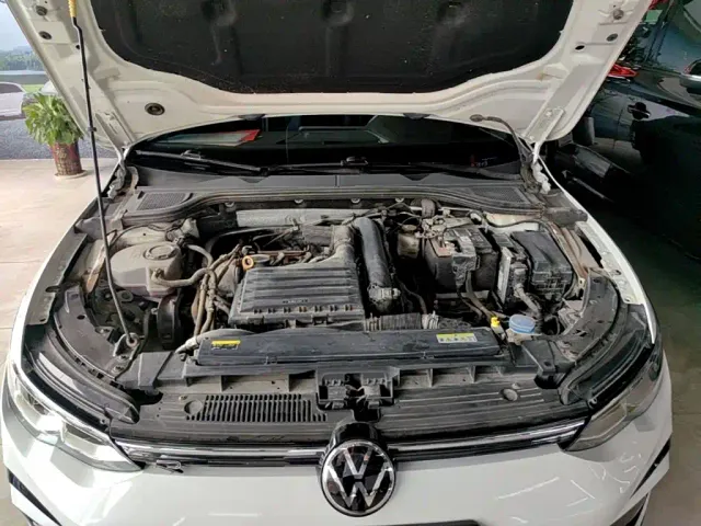 Volkswagen Golf — Фото автомобиля 19