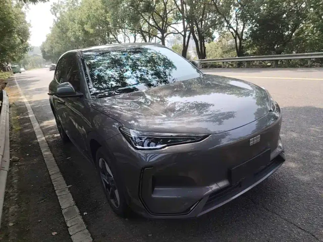 Geely Galaxy E5 — Фото автомобиля 3