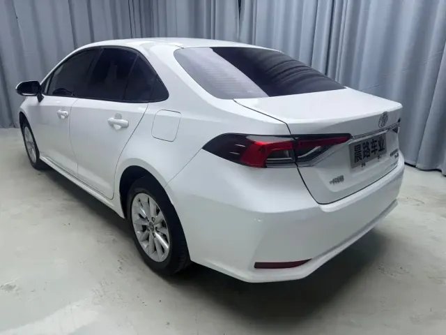 Toyota Corolla — Фото автомобиля 6