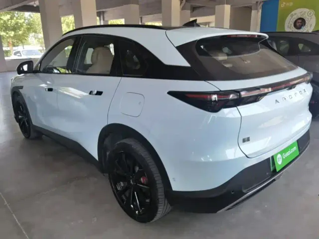 Arcfox Alpha T5 — Фото автомобиля 22