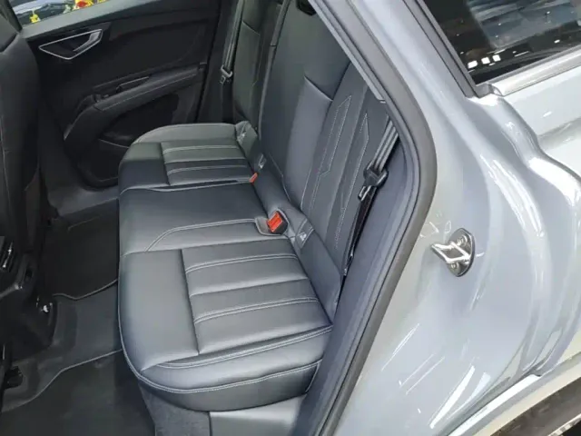 Audi Q4 e-tron — Фото автомобиля 16