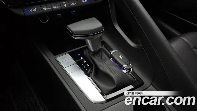 Hyundai AVANTE Avante (CN7) — Фото автомобиля 9