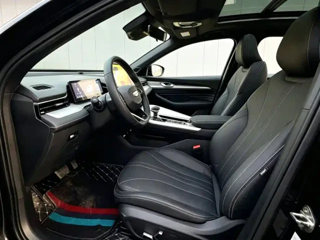 Geely Xingrui — Фото автомобиля 4