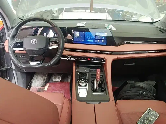 Changan CS75 Plus — Фото автомобиля 9