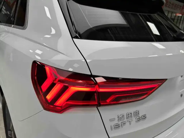 Audi Q3 — Фото автомобиля 24