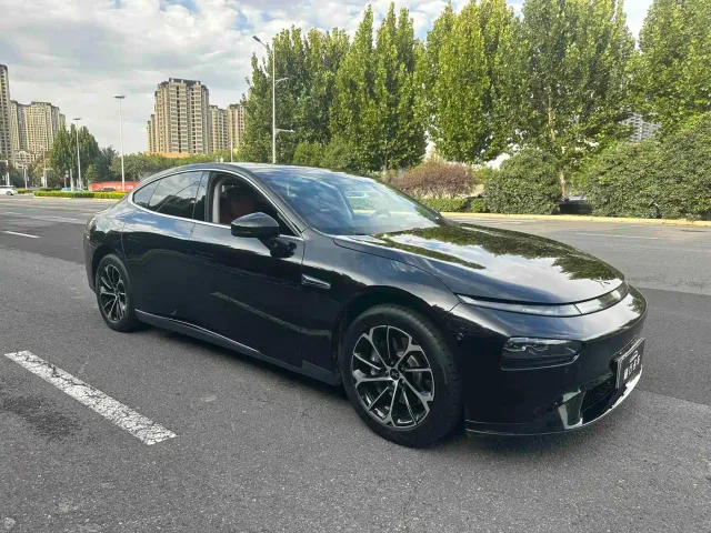 Xpeng P7 — Фото автомобиля 3