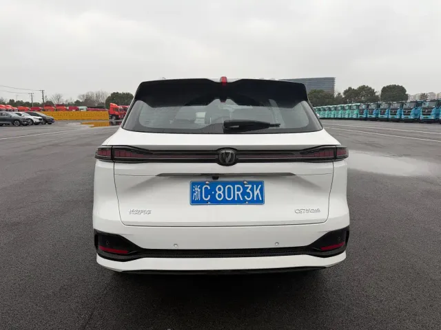 Changan CS75 Plus — Фото автомобиля 8