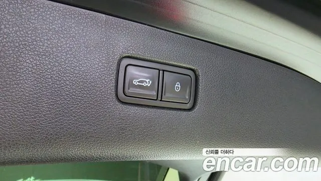 Genesis GV80 — Фото автомобиля 24