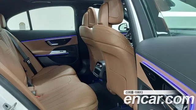 Mercedes-Benz E-Class W214 — Фото автомобиля 10
