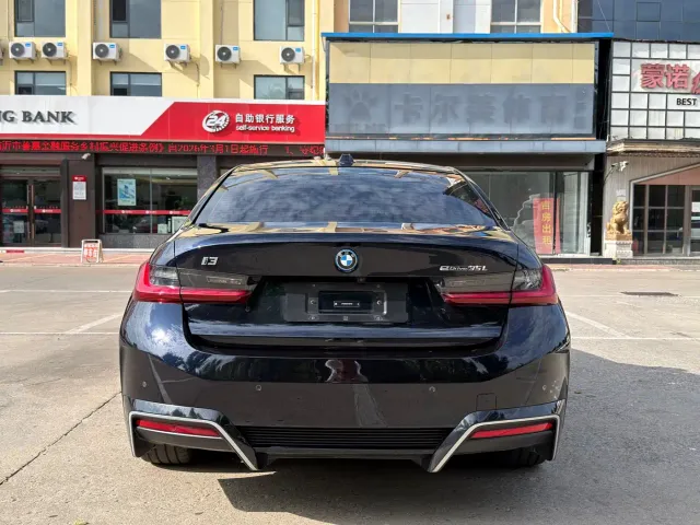 BMW i3 — Фото автомобиля 4